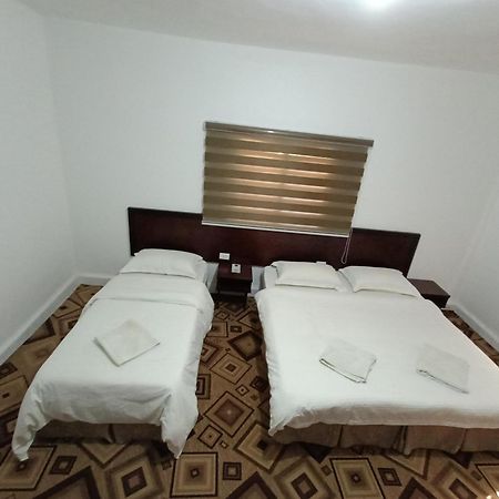Happy Night Hostel Ουάντι Μούσα Εξωτερικό φωτογραφία