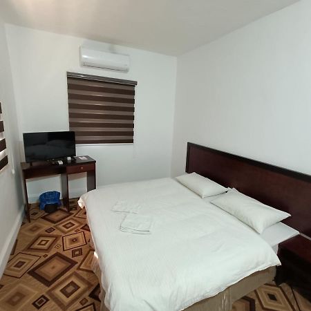 Happy Night Hostel Ουάντι Μούσα Εξωτερικό φωτογραφία