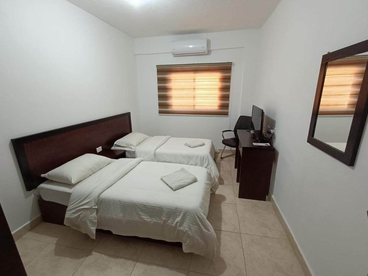 Happy Night Hostel Ουάντι Μούσα Εξωτερικό φωτογραφία