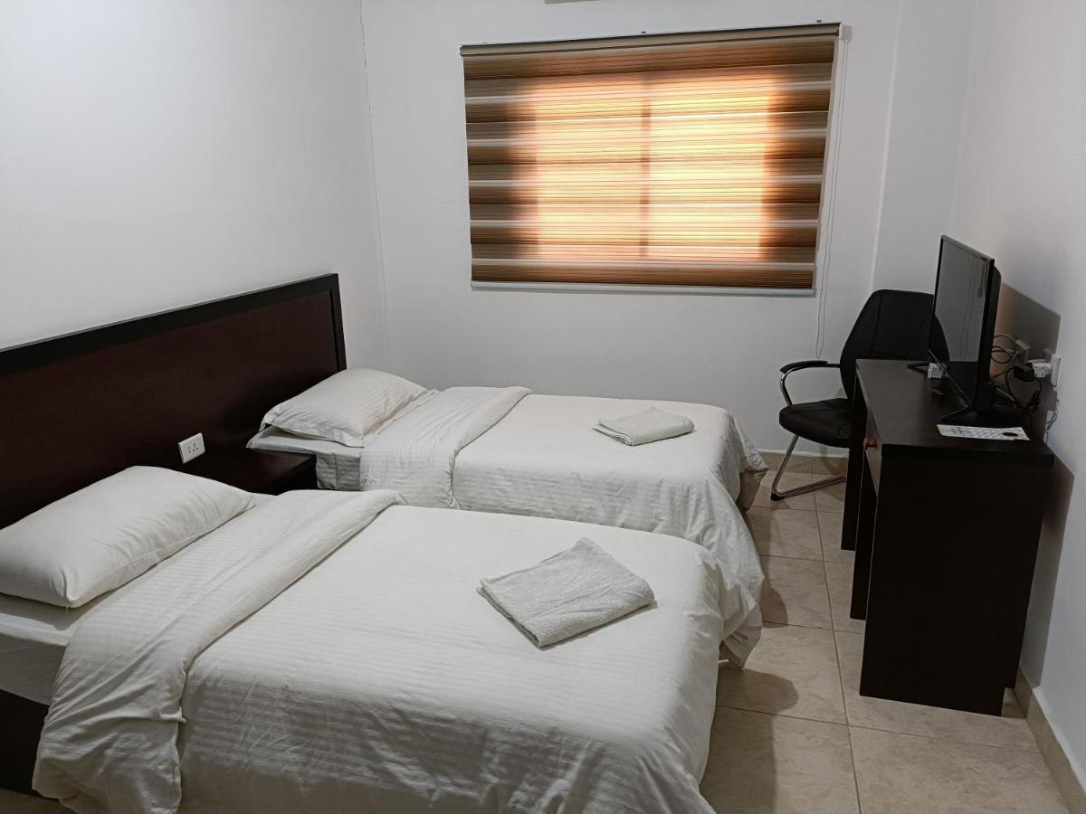 Happy Night Hostel Ουάντι Μούσα Εξωτερικό φωτογραφία