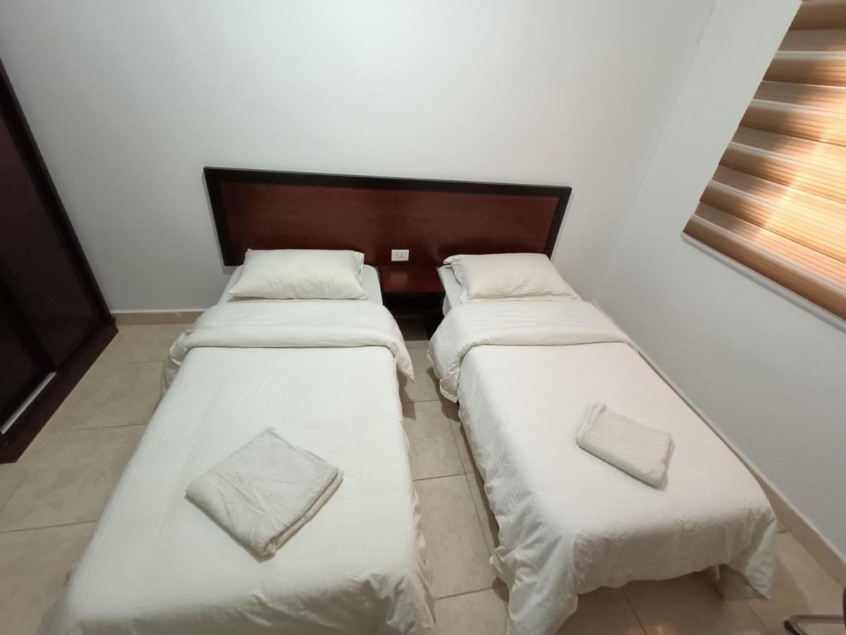Happy Night Hostel Ουάντι Μούσα Εξωτερικό φωτογραφία