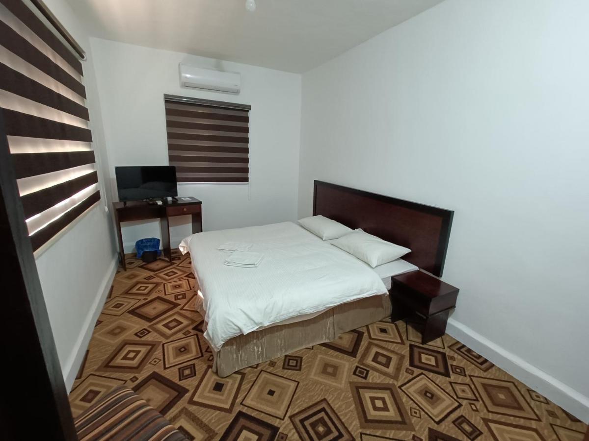 Happy Night Hostel Ουάντι Μούσα Εξωτερικό φωτογραφία