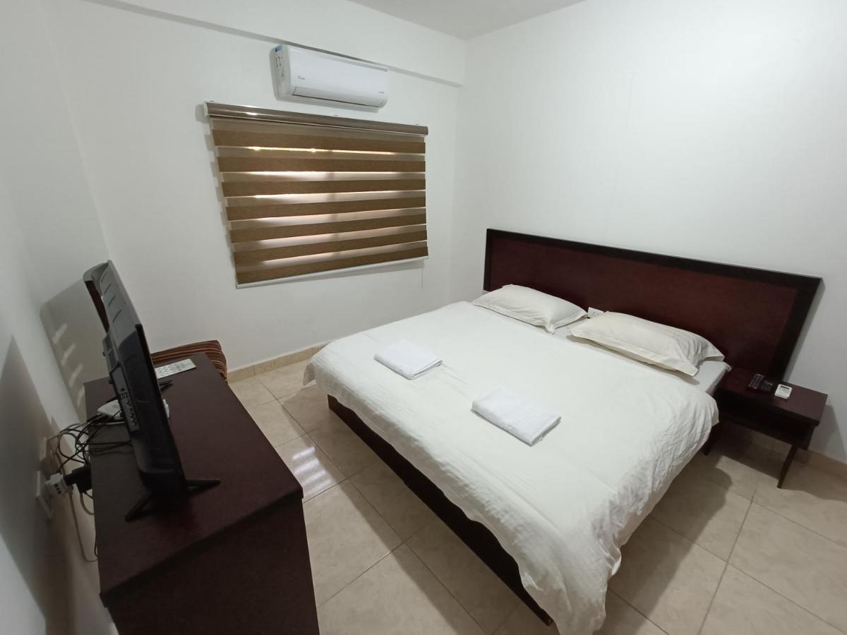 Happy Night Hostel Ουάντι Μούσα Εξωτερικό φωτογραφία